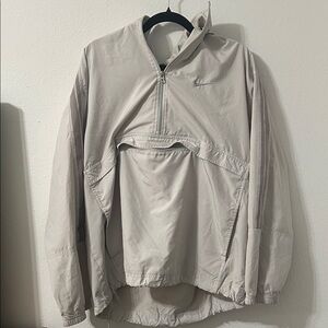 Nike Men's Light Gray Windbreaker Jacket